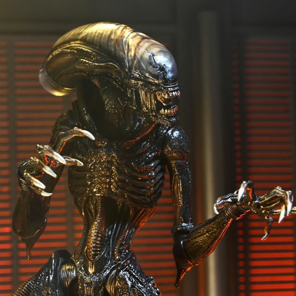 ALIEN: ROMULUS - 7" SCHAAL ACTIEFIGUUR - ULTIEME VERSCHROKKEN XENOMORPH