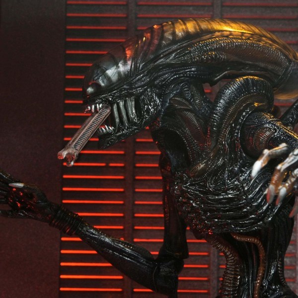 ALIEN: ROMULUS - 7" SCHAAL ACTIEFIGUUR - ULTIEME VERSCHROKKEN XENOMORPH