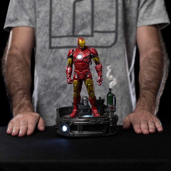 Marvel -beeldje 1/10 Deluxe Art Scale Iron Man Unleashed 23 cm - Beschadigde verpakking