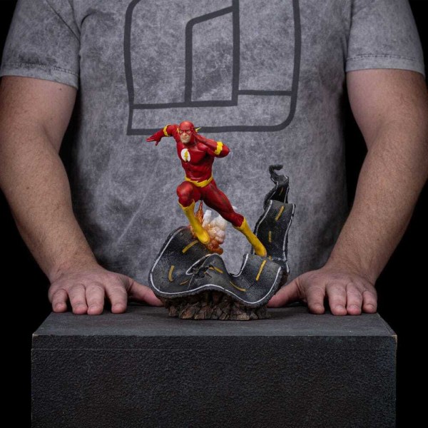 DC Comics beeldje 1/10 Art Scale Flash 25 cm