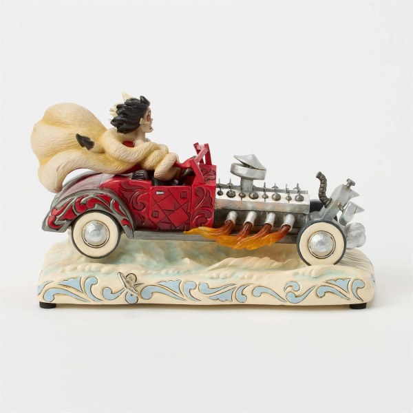 CRUELLA IN CAR MUSICAL - DISNEY TRADITIONS