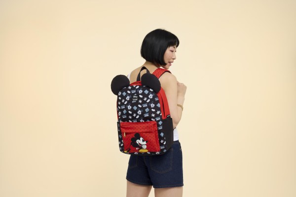 Mickey nylon rugzak op ware grootte - Disney Loungefly