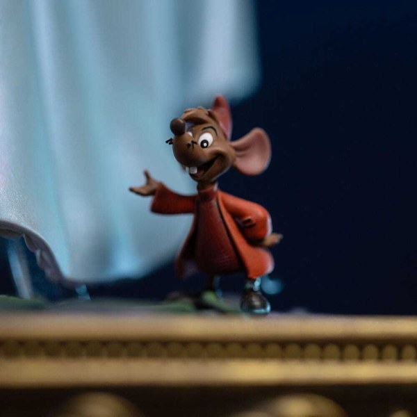 Disney Classics beeldje 1/10 Art Scale Assepoester 25 cm