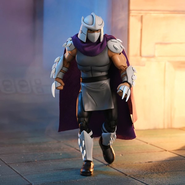 TEENAGE MUTANT NINJA TURTLES (TEKENFILM) - 7" SCHAAL ACTIEFIGUUR - ULTIMATE SHREDDER (KLASSIEKE KLEUREN)