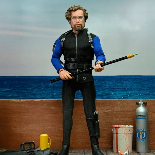 JAWS - 8” GEKLEED ACTIEFIGUUR - HOOPER (SHARK CAGE)