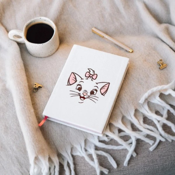 PREMIUM A5 NOTITIEBOEK MET PLUSH COVER MARIE - DISNEY DE ARISTOKATTEN