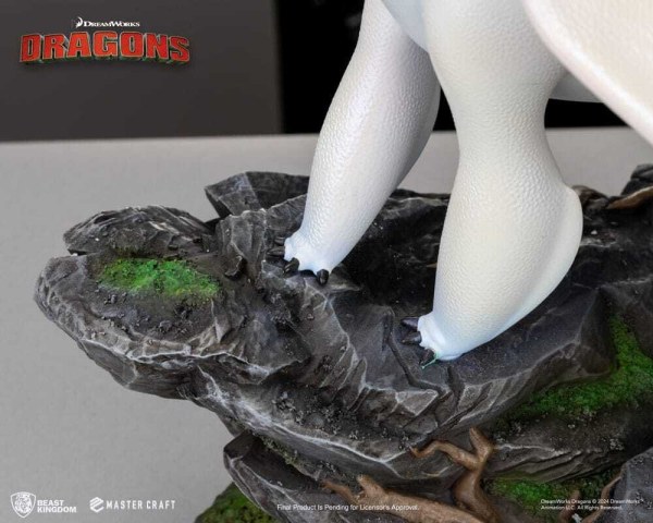 Dragons 3 Master Craft Light Fury beeldje 29 cm