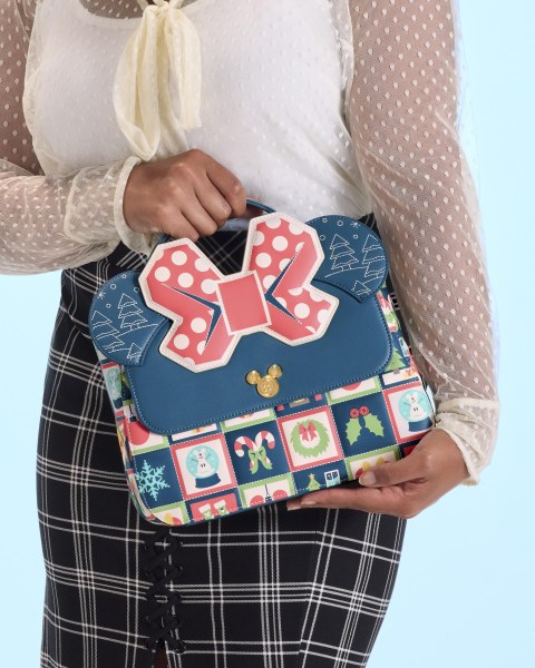 MICKEY EN MINNIE SCHOUDEDTAS - DISNEY LOUNGEFLY