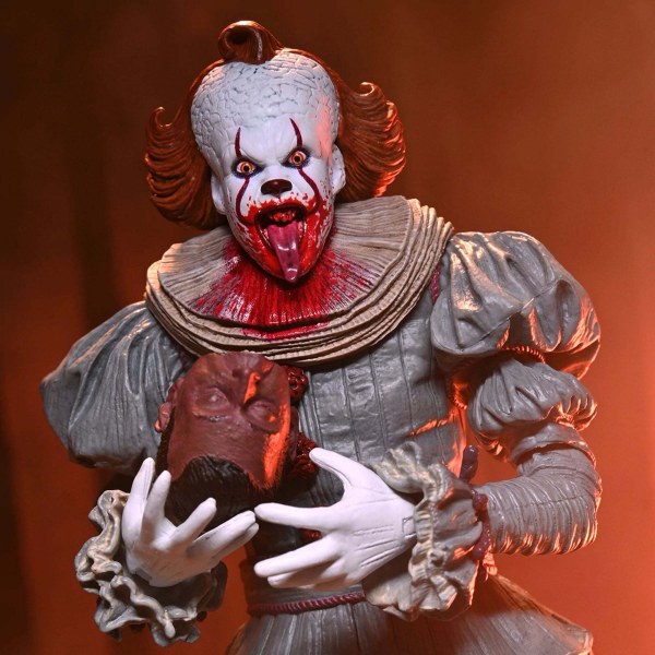 WELKOM IN DERRY - ACTIEFIGUUR OP SCHAAL VAN 18 CM - ULTIEME PENNYWISE