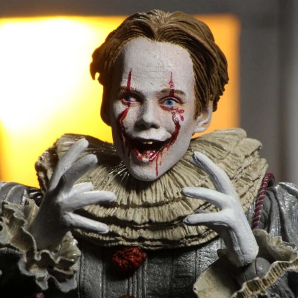 IT CHAPTER 2 - ACTIEFIGUUR OP SCHAAL VAN 18 CM - ULTIMATE PENNYWISE (FILM UIT 2019)