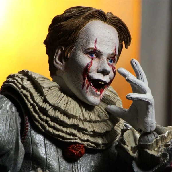 IT CHAPTER 2 - ACTIEFIGUUR OP SCHAAL VAN 18 CM - ULTIMATE PENNYWISE (FILM UIT 2019)