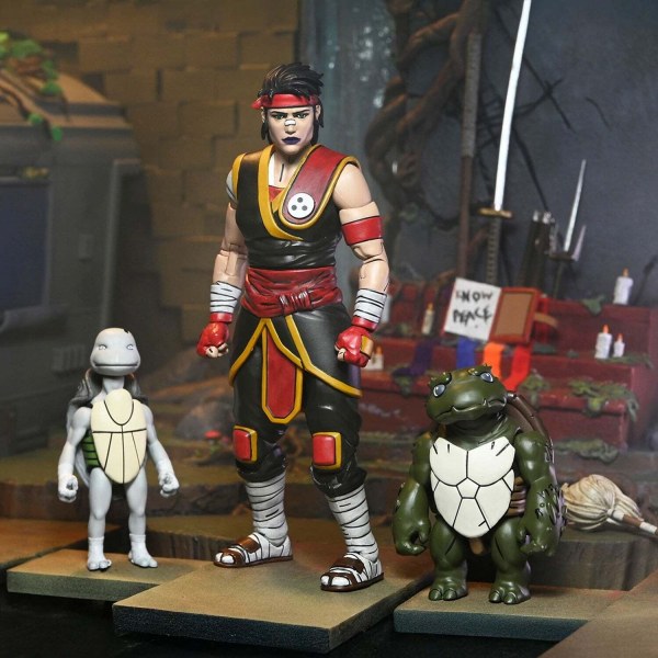 TEENAGE MUTANT NINJA TURTLES (THE LAST RONIN - THE LOST YEARS) - ACTIEFIGUUR VAN 18 CM - CASEY MARIE MET BABY ODYN & UNO