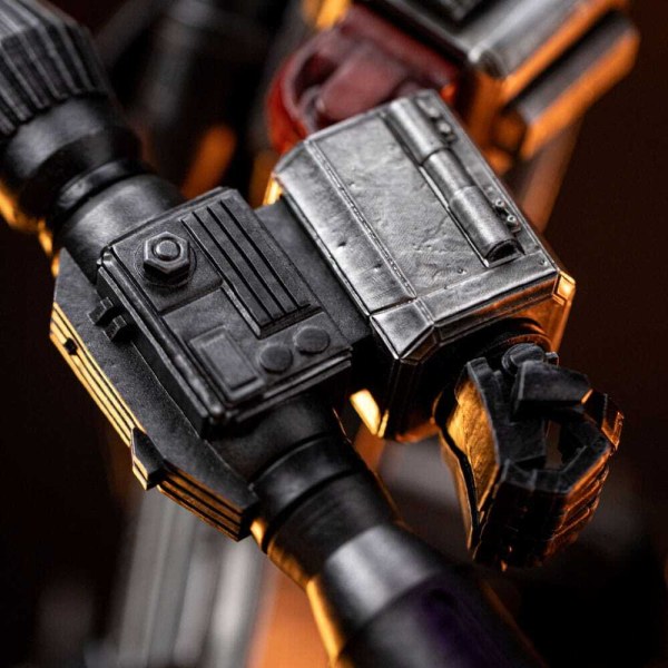 Megatron Art Scale, 32 cm - Iron Studios Transformers