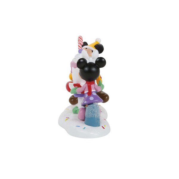 MICKEY EN MINNIE DELEN EEN CHOCOLADE - DISNEY VILLAGE