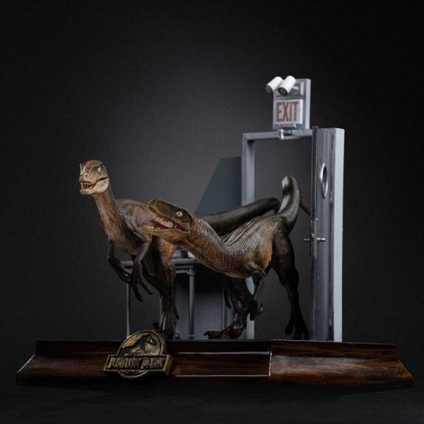 Art Scale Raptors voor de keukendeur 28 cm - Iron Studios Jurassic Park