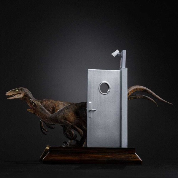 Art Scale Raptors voor de keukendeur 28 cm - Iron Studios Jurassic Park