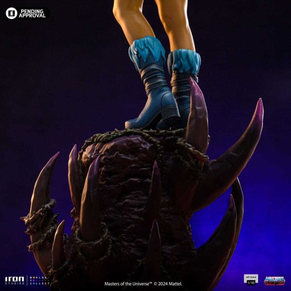 Masters of the Universe beeldje 1/10 Art Scale Evil-Lyn Kleurvariant 28 cm