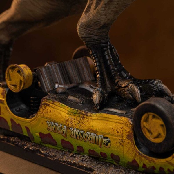 Jurassic Park Icons T-Rex Attack beeldje 15 cm
