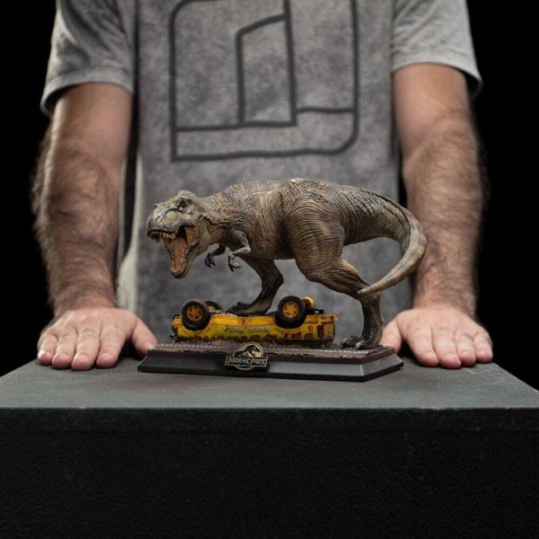 Jurassic Park Icons T-Rex Attack beeldje 15 cm