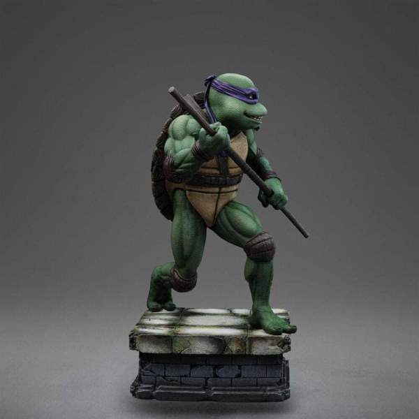 Teenage Mutant Ninja Turtles beeldje op Art Scale 1/10 van Donatello, 18 cm.