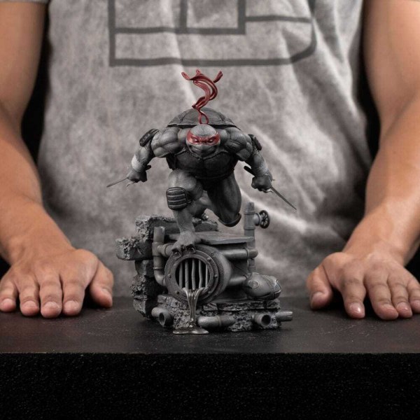 Ninja Turtles beeldje 1/10 Art Scale Raphael Zwart-wit variant 26 cm