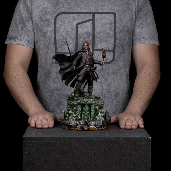 Het Aragorn Unleashed standbeeld uit Lord of the Rings, Art Scale 1/10, 31 cm.