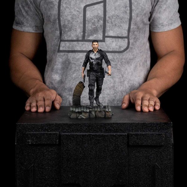 Daredevil: Born Again beeldje 1/10 Art Scale Punisher 21 cm