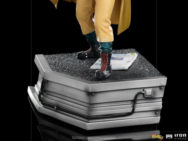 Back to the Future Part II 1/10 Art Scale Doc Brown beeldje 25 cm