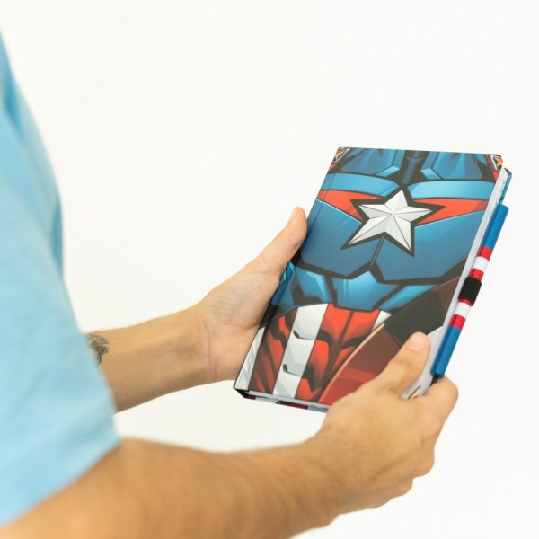 UNIFORM PREMIUM A5 NOTITIEBOEK MET PEN - MARVEL CAPTAIN AMERICA