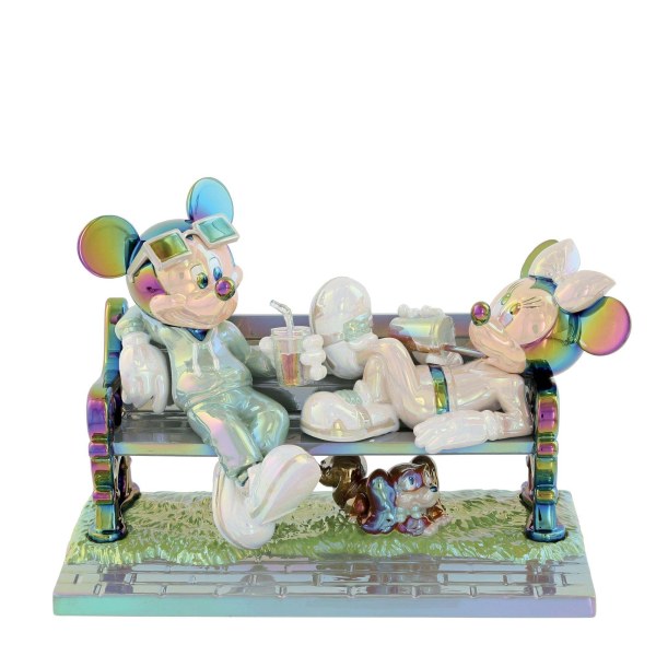 MICKEY & MINNIE OP DE STOEL BEELDJE MET GALVANISCHE AFWERKING - DISNEY SHOWCASE