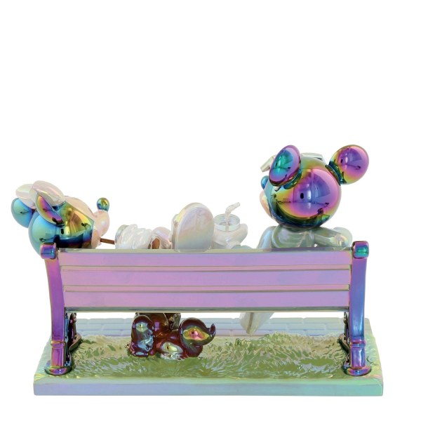 MICKEY & MINNIE OP DE STOEL BEELDJE MET GALVANISCHE AFWERKING - DISNEY SHOWCASE