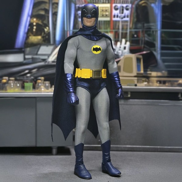 BATMAN (1966 TV-SERIE) - BATMAN 8" GEKLEDE ACTIEFIGUUR