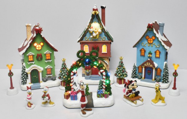 Disney Kerstdorp 13-delig – Costco Exclusief