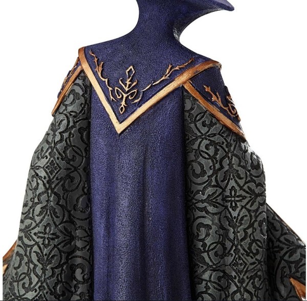 MALEFICENT KONINKLIJKE POSE DISNEY HAUTE COUTURE SHOWCASE