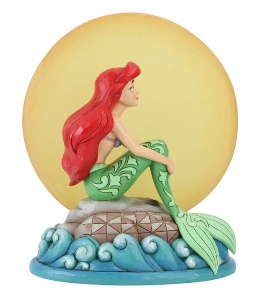 ARIEL OP HAAR ROTS MET LICHTE MAAN - DISNEY TRADITIONS