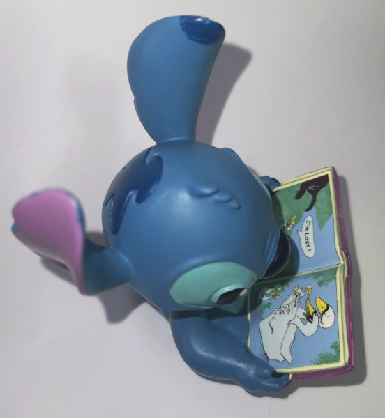 MINI STITCH MET BOEK - DISNEY SHOWCASE