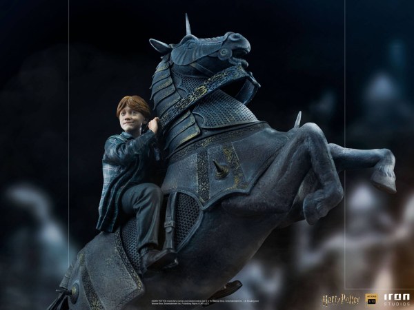 RON WEASLEY BIJ DE WIZARDS SCHAAKBORD ART SCALE - HARRY POTTER